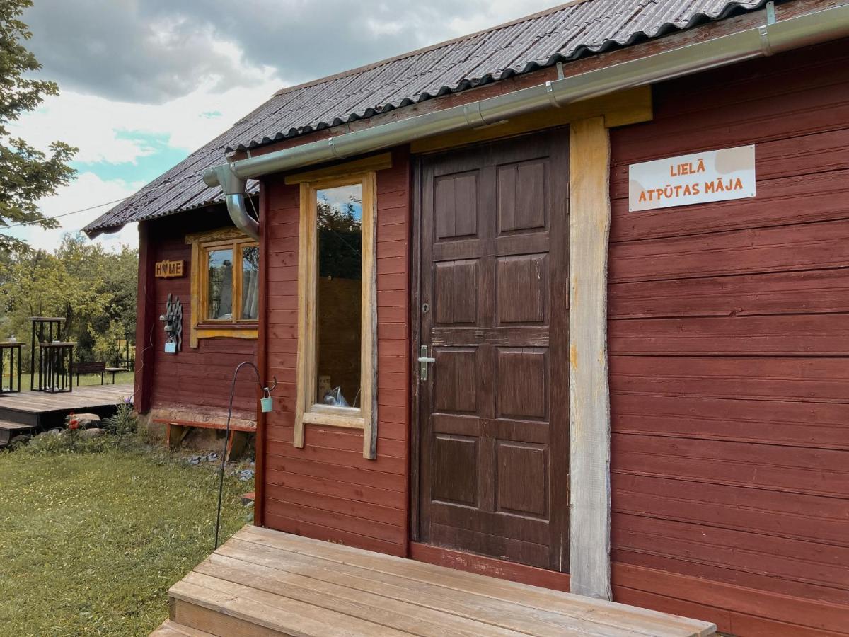 Gasthaus Starp debesīm un zemi Krāslava Exterior foto