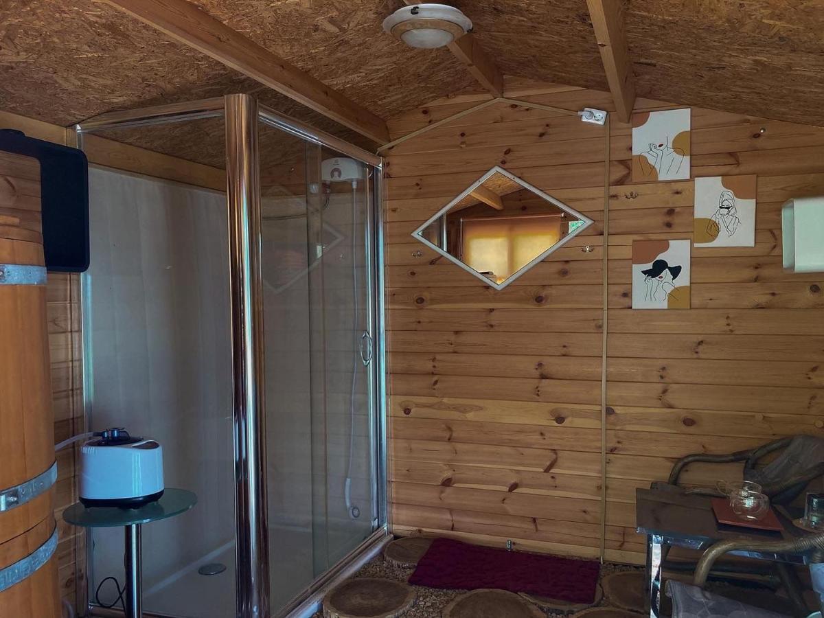 Gasthaus Starp debesīm un zemi Krāslava Exterior foto